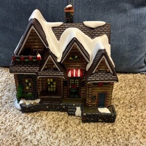 Vintage Santa’s Workbench Hunters Hideaway light up Christmas village piece
